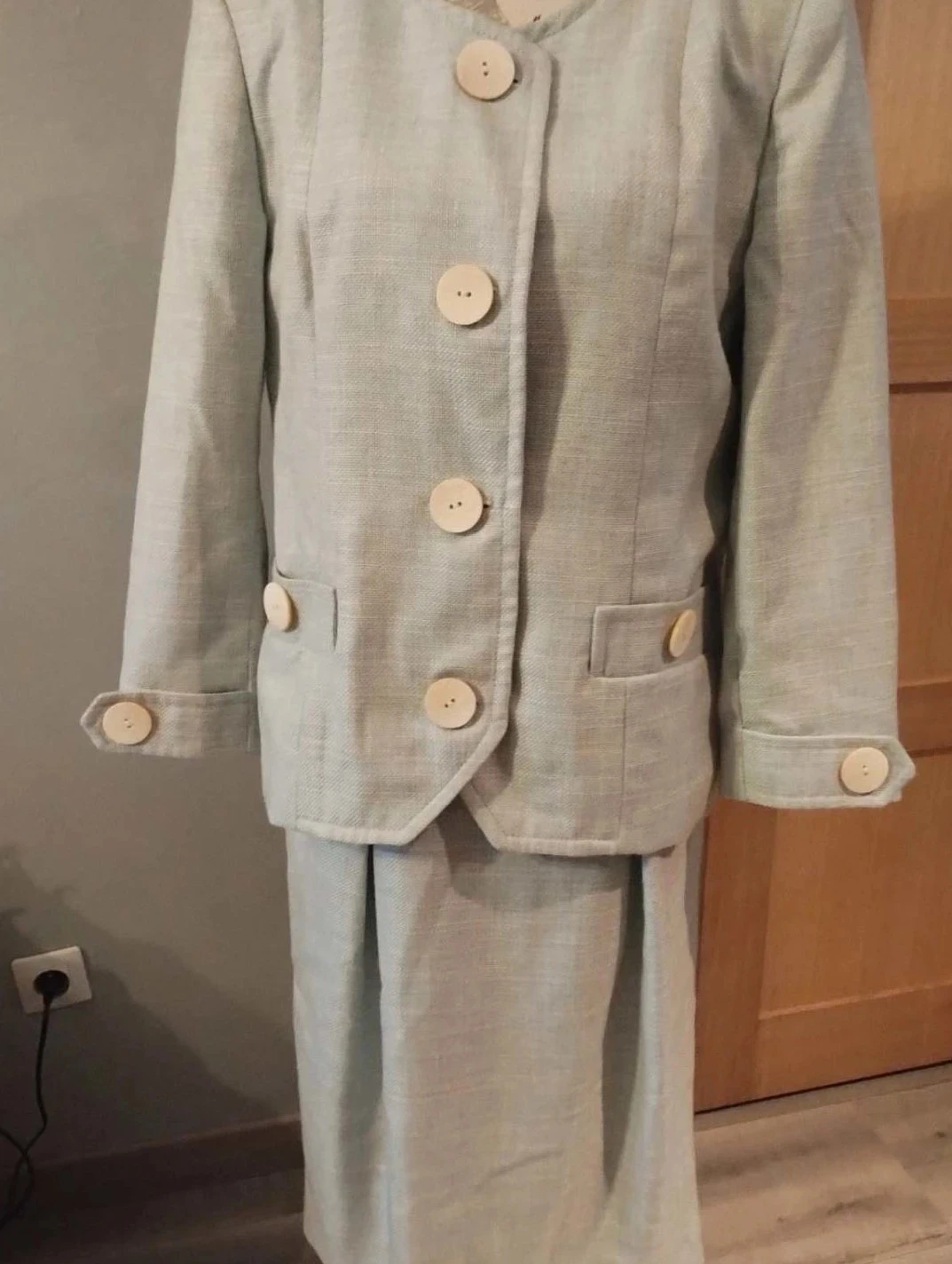 Conjunto de traje y falda hecho a mano, azul claro, botones grandes, forro T40 – photo 3